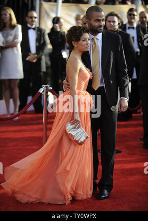 Eva Longoria (L) und Tony Parker nehmen an der Screen Actors Guild Awards in Los Angeles am 25. Januar 2009 statt. (UPI Foto/Phil McCarten) Stockfoto