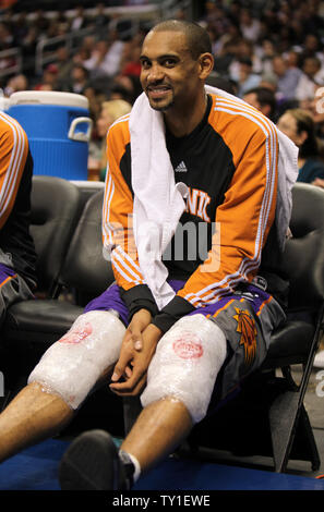 Phoenix Suns, Grant Hill ices seine Knie im vierten Quartal das Spiel gegen die Los Angeles Clippers at Staples Center in Los Angeles am 3. März 2010. Phoenix beat Los Angeles 127-101. UPI/David Silpa Stockfoto