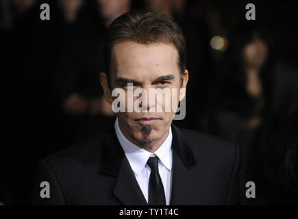 Warf Mitglied Billy Bob Thornton besucht die Premiere des Films "Schneller" am Grauman Chinese Theatre in Hollywood" in Los Angeles am 22. November 2010. UPI/Phil McCarten Stockfoto