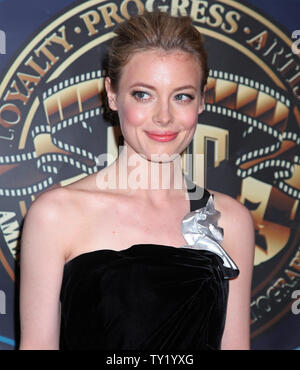 Gillian Jacobs kommt auf dem roten Teppich während der 25. jährlichen amerikanischen Gesellschaft der Kameraleute Auszeichnungen in den Hollywood in Los Angeles am 13. Februar 2011. UPI/David Silpa Stockfoto