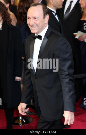 Kevin Spacey kommt auf dem roten Teppich für die 83. jährlichen Academy Awards im Kodak Theater in Hollywood am 27. Februar 2011. UPI/David Silpa Stockfoto
