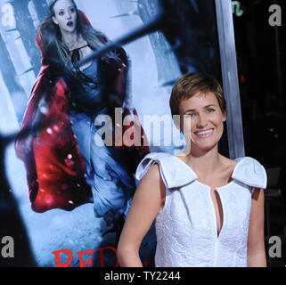 Schauspielerin Judith Godreche besucht die Premiere des Motion Picture fantasy Thriller 'Red Riding Hood', am Grauman's Chinese Theater in Hollywood" in Los Angeles am 7. März 2011. UPI/Jim Ruymen Stockfoto