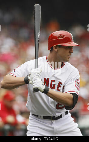 Los Angeles Engel Mittelfeldspieler Peter Bourjos (25) wird zum Hieb gegen die Atlanta Braves am Angel Stadium in Anaheim, Kalifornien bereit, am 22. Mai 2011. Die Engel gewann 4-1. UPI/Lori Shepler. Stockfoto