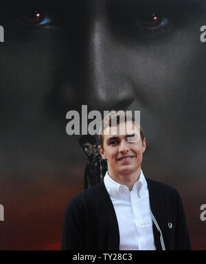 Schauspieler Dave Franco, der Mitglied in der motion picture Horrorkomödie "Fright Night", die Premiere des Films am ArcLight Cinerama Dome besucht, in der Hollywood in Los Angeles am 17. August 2011. UPI/Jim Ruymen Stockfoto