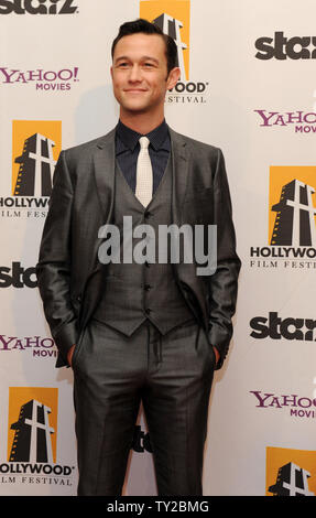 Schauspieler Joseph Gordon-Levitt kommt an der 15. jährlichen Hollywood Film Awards Gala in Beverly Hills, Kalifornien am 24. Oktober 2011. UPI/Jim Ruymen Stockfoto