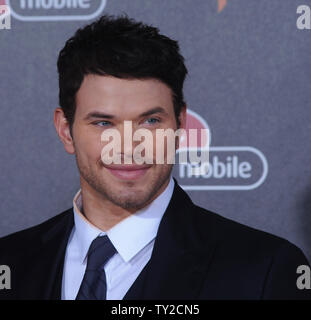 Schauspieler Kellan Lutz, der Mitglied in der motion picture Fantasy 'Unsterblichen', besucht die Weltpremiere des Films bei Nokia Theater in Los Angeles am 7. November 2011. UPI/Jim Ruymen Stockfoto