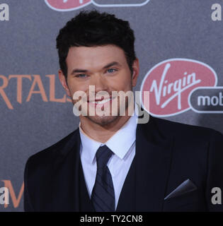 Schauspieler Kellan Lutz, der Mitglied in der motion picture Fantasy 'Unsterblichen', besucht die Weltpremiere des Films bei Nokia Theater in Los Angeles am 7. November 2011. UPI/Jim Ruymen Stockfoto