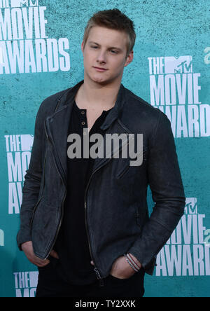 Schauspieler Alexander Ludwig kommt an der MTV Movie Awards auf der Gibson Amphitheatre in Universal City, Kalifornien am 3. Juni 2012. UPI/Jim Ruymen Stockfoto