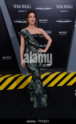 Kate Beckinsale, ein Formmitglied die Motion Picture sci-fi-Thriller "Insgesamt" abrufen, besucht die Premiere des Films am Grauman's Chinese Theatre in Los Angeles am 1. August 2012. UPI/Jim Ruymen Stockfoto