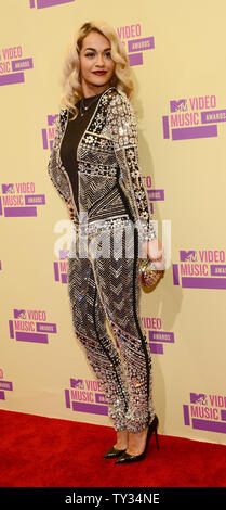 Sängerin Rita Ora kommt für die MTV Video Music Awards im Staples Center in Los Angeles am 6. September 2012. UPI/Jim Ruymen Stockfoto