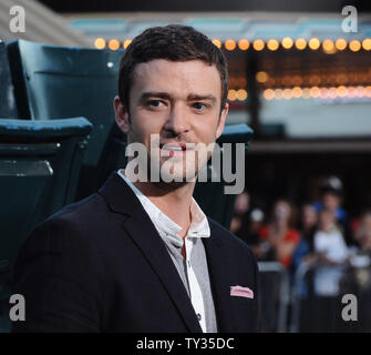 Justin Timberlake, der Mitglied in der motion picture Drama "Trouble mit der Kurve", sorgt sich die Premiere des Films im Village Theatre in Los Angeles am 19. September 2012. UPI/Jim Ruymen Stockfoto