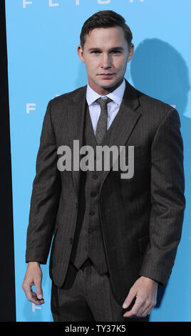 Schauspieler Brian Geraghty, der Mitglied in der motion picture Drama "Flug", sorgt sich die Premiere des Films am Arclight Cinerama Dome im Hollywood Abschnitt von Los Angeles am 23. Oktober 2012. UPI/Jim Ruymen Stockfoto