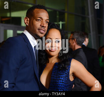 Marlon Wayans (L) und Essence Atkins, Darsteller in der motion picture Komödie "Haunted House", die Premiere des Films am Arclight Cinerama Dome im Hollywood Abschnitt von Los Angeles am 3. Januar 2013 teilnehmen. UPI/Jim Ruymen Stockfoto