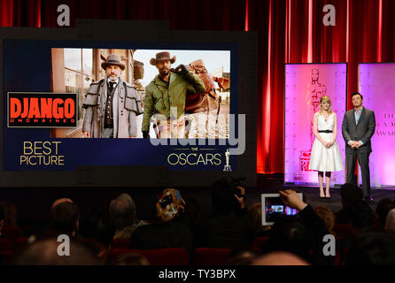 Das Oscar-nominierten für das beste Bild von Seth MacFarlane und Emma Stein am Samuel Goldwyn Theater in Beverly Hills, Kalifornien hat am 10. Januar 2013. Die 85. jährlichen Academy Awards findet am 24. Februar. UPI/Jim Ruymen Stockfoto