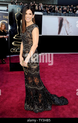 Sandra Bullock kommt auf dem roten Teppich an der 85. Academy Awards in Hollywood und Highlands Zentrum im Hollywood Abschnitt von Los Angeles, am 24. Februar, 2013. UPI/Kevin Dietsch Stockfoto