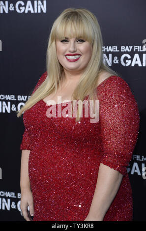 Ensemble Rebel Wilson besucht die Premiere des Films "Pain & Gain' an der TCL Chinese Theatre in Hollywood" in Los Angeles am 22. April 2013. UPI/Phil McCarten Stockfoto