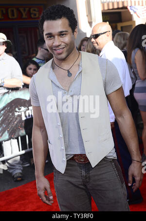 Corbin Bleu kommt für die Weltpremiere von Disney/Jerry Buckheimer Filme "The Lone Ranger" in Disney's California Adventure in Anaheim, Kalifornien, am 22. Juni 2013. UPI/Jim Ruymen Stockfoto