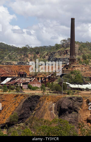 Aufgeschnitten Goldmine jetzt geschlossen war einst eine der reichsten der Welt Mount Morgan Queensland Australien Stockfoto