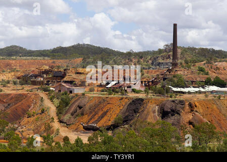 Aufgeschnitten Goldmine jetzt geschlossen war einst eine der reichsten der Welt Mount Morgan Queensland Australien Stockfoto