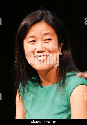 StudentsFirst Gründer und ehemaliger Bezirk Columbia öffentlichen Schulen Bundeskanzler Michelle Rhee beteiligt sich an einem Lehrer Rathaus Diskussion um Reformen in der Bildungspolitik auf der Los Angeles Central Library in Los Angeles am 5. September 2013. UPI/Danny Moloshok Stockfoto