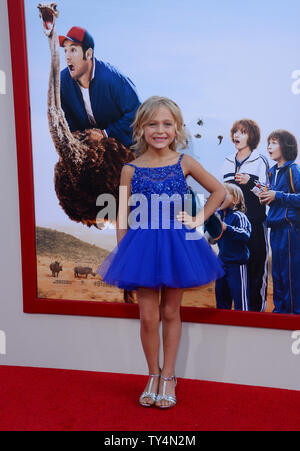 Warf Mitglied Alyvia Alyn Lind besucht die Premiere der Komödie "Blended" bei TCL Chinese Theatre (ehemals Grauman's) in den Hollywood in Los Angeles am 21. Mai 2014. Handlung: Nach einem Blind Date fürchterlich schief gegangen, Jim und Lauren vereinbaren Sie nie, nie mehr wieder zu sehen. Gut, das ist alles zu ändern, wenn die beiden finden sich und ihre jeweiligen Familien (einschl. Kinder) alle zusammen in eine Suite in einem Afrikanischen Safari Urlaubsort. UPI/Jim Ruymen Stockfoto