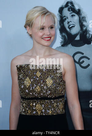 Schauspielerin Alison Pill besucht das American Film Institute Life Achievement Award Gala im Dolby Theatre in Hollywood" in Los Angeles am 5. Juni 2014. Schauspielerin Jane Fonda wurde mit 42 von AFI Life Achievement Award während ein Tribut an mit einer Häufung von Celebrities wie Meryl Streep, Felicity Huffman, Melanie Griffith, Sally Field und Eva Longoria geehrt. UPI/Jim Ruymen Stockfoto