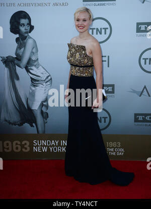 Schauspielerin Alison Pill besucht das American Film Institute Life Achievement Award Gala im Dolby Theatre in Hollywood" in Los Angeles am 5. Juni 2014. Schauspielerin Jane Fonda wurde mit 42 von AFI Life Achievement Award während ein Tribut an mit einer Häufung von Celebrities wie Meryl Streep, Felicity Huffman, Melanie Griffith, Sally Field und Eva Longoria geehrt. UPI/Jim Ruymen Stockfoto