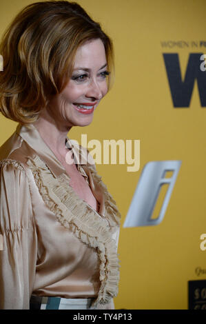 Schauspielerin Sharon Lawrence nimmt an den jährlichen Frauen im Film Crystal + Lucy Awards im Hyatt Regency Century Plaza im Century City" in Los Angeles am 11. Juni 2014. Stockfoto