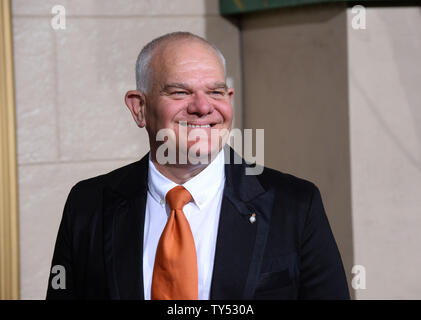 Schauspieler Mark Hadlow besucht die Premiere des Motion picture Fantasy' The Hobbit: Die Schlacht der Fünf Heere" bei TCL Chinese Theatre in Hollywood" in Los Angeles am 9. Dezember 2014. Storyline: Bilbo und die Unternehmen sind gezwungen, in einem Krieg gegen eine Reihe von Kombattanten zu engagieren und die erschreckende Smaug vom Erwerb eines Königreichs Schatz und Auslöschung allen Mittelerde halten, im dritten einer Trilogie von Filmen auf der Basis von JRR Tolkien's Roman 1937. UPI/Jim Ruymen Stockfoto