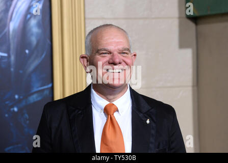 Schauspieler Mark Hadlow besucht die Premiere des Motion picture Fantasy' The Hobbit: Die Schlacht der Fünf Heere" bei TCL Chinese Theatre in Hollywood" in Los Angeles am 9. Dezember 2014. Storyline: Bilbo und die Unternehmen sind gezwungen, in einem Krieg gegen eine Reihe von Kombattanten zu engagieren und die erschreckende Smaug vom Erwerb eines Königreichs Schatz und Auslöschung allen Mittelerde halten, im dritten einer Trilogie von Filmen auf der Basis von JRR Tolkien's Roman 1937. UPI/Jim Ruymen Stockfoto