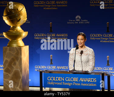 Schauspielerin Paula Patton gibt die Nominierungen für die 72. jährlichen Golden Globe Awards im Beverly Hilton Hotel in Beverly Hills, Kalifornien am 11. Dezember 2014. Die Gewinner werden bei der NBC-Fernsehsendung am 11. Januar 2015 bekannt gegeben. UPI/Jim Ruymen Stockfoto