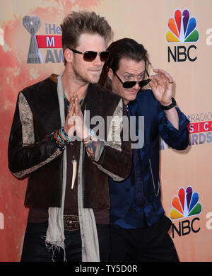 Brian Kelley, Links, und Tyler Hubbard, der Florida Georgia Linie, die iHeartRadio Music Awards teilnehmen im Shrine Auditorium in Los Angeles am 29. März 2015. Foto von Jim Ruymen/UPI Stockfoto