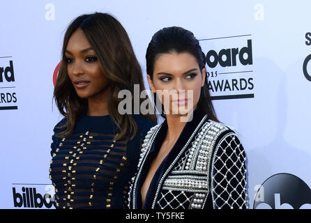 (L - R) Jourdan Dunn und Kendall Jenner an der Billboard Music Awards im MGM Grand Garden Arena in Las Vegas, Nevada am 17. Mai 2015 statt. Foto von Jim Ruymen/UPI Stockfoto