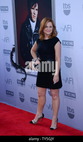 Schauspielerin Amy Poehler besucht 43. American Film Institute Life Achievement Award Hommage an Steve Martin auf der Dolby Theatre in Hollywood" in Los Angeles am 4. Juni 2015. Der Tribut feierte Martin's vielfältige Karriere von mehr als 40 Jahren in Film, TV, Theater, Bücher und Musik. Foto von Jim Ruymen/UPI Stockfoto