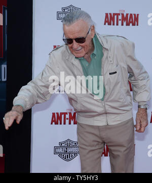 Comic Symbol Stan Lee bei der Premiere der Sci-Fi-Film "ant-man" an der Dolby Theatre in Hollywood" in Los Angeles am 29. Juni 2015. Lee besuchte die Premiere nach einem Notfall Reise in das Krankenhaus einen Tag früher. Die 92-jährige Comic Legende war am Sonntag von seinem Hollywood Hills nach Hause ins Cedars-Sinai Krankenhaus gebracht, entsprechend einem Artikel, der am Montag von TMZ.. Foto von Jim Ruymen/UPI Stockfoto