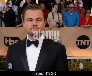 Schauspieler Leonardo DiCaprio nimmt an der 22. jährlichen Screen Actors Guild Awards im Shrine Auditorium & Expo Hall in Los Angeles, Kalifornien am 30. Januar 2016. Foto von Jim Ruymen/UPI Stockfoto