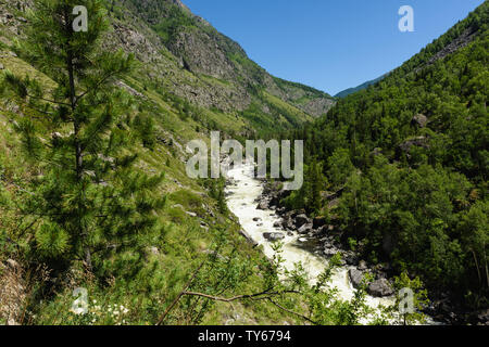 Chulishman Tal im Gebirge Altai die Straße nach Uchar Stockfoto