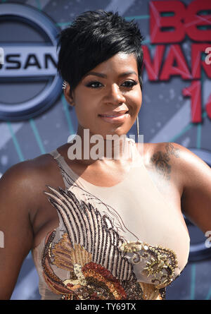 Sänger Fantasia Barrino besucht die 16. jährliche BET Awards bei Microsoft Theater in Los Angeles am 26. Juni 2016. Foto von Phil McCarten/UPI Stockfoto