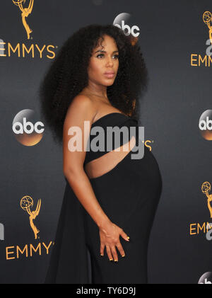 Schauspielerin Kerry Washington kommt für die 68. jährlichen Primetime Emmy Awards bei Microsoft Theater in Los Angeles am 18. September 2016. Foto von Christine Kauen/UPI Stockfoto