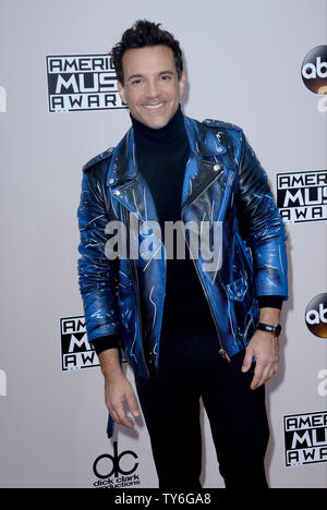 Stylist George Kotsiopoulos kommt für die American Music Awards 2016 bei Microsoft Theater in Los Angeles am 20 November, 2016 statt. Foto von Jim Ruymen/UPI Stockfoto