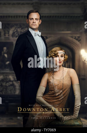 Erscheinungsdatum: September 20, 2019 Title: Downton Abbey STUDIO: Focus Features Regie: Michael Engler PLOT: Aus der Hit-TV-Serie Downton Abtei angepasst, erzählt die Geschichte der Familie von Crawley, ein wohlhabender Besitzer eines großen Immobilien in der englischen Landschaft im frühen 20. Jahrhundert. In den Hauptrollen: HARRY HADDON - paton als Bertie Pelham, LAURA CARMICHAEL wie Edith Crawley. (Bild: © Focus Features/Entertainment Bilder) Stockfoto