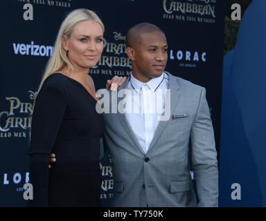 Professionelle Skifahrer Lindsey Vonn (L) und Kenan Smith Besuchen die Premiere der Premiere des Motion Picture fantasy Piraten der Karibischen Meere: Tote Männer erzählen keine Geschichten' an der Dolby Theatre in Hollywood" in Los Angeles am 18. Mai 2017. Story: Captain Jack Sparrow sucht nach dem legendären Trident von Poseidon, ein mächtiges Artefakt, das von seinem Besitzer die totale Kontrolle über die Meere verleiht. Foto von Jim Ruymen/UPI Stockfoto