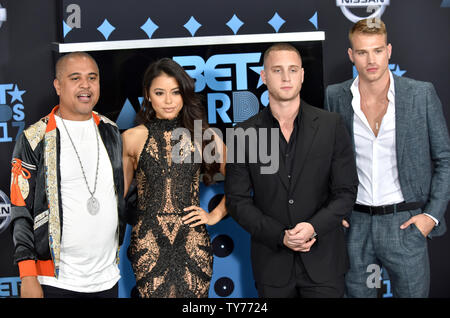 (L - R) Irv Gotti, Nafessa Williams, Michelle Hayden, Chet Hanks, und Matthew Noszka nehmen an der 17. jährlichen BET Awards bei Microsoft Theater in Los Angeles am 25. Juni 2017. Die Zeremonie feiert Erfolge in der Unterhaltung und in Ehren Musik, Sport, Fernsehen und Filme, die zwischen dem 1. April 2016 und 31. März 2017 freigegeben. Foto von Christine Kauen/UPI Stockfoto