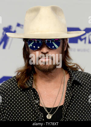 Billy Ray Cyrus kommt für die 34. jährlichen MTV Video Music Awards im Forum in Inglewood, Kalifornien am 27. August 2017. Foto von Jim Ruymen/UPI Stockfoto