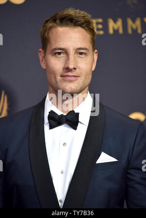 Schauspieler Justin Hartley kommt für die 69. jährlichen Primetime Emmy Awards bei Microsoft Theater in Los Angeles am 17. September 2017. Foto von Christine Kauen/UPI Stockfoto