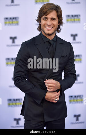 Sänger und Schauspieler Diego Boneta kommt für die Latin American Music Awards 2017 auf Hollywoods Dolby Theatre in Los Angeles am 26. Oktober 2017. Foto von Christine Kauen/UPI Stockfoto