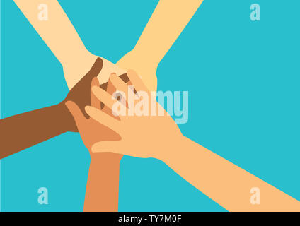 Menschen setzen ihre Hände zusammen Stockfoto