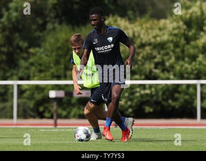 Bochum, Deutschland. 25. Juni 2019. firo: 25.06.2019, Fußball, 2.Bundesliga, Saison 2019/2020 VfL Bochum, training, training beginnen, Maxwell GYAMFI | Verwendung der weltweiten Kredit: dpa/Alamy leben Nachrichten Stockfoto