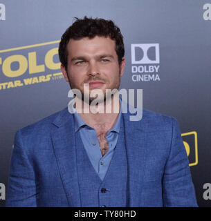 Warf Mitglied Alden Ehrenreich besucht die Premiere des Motion Picture sci-fi Fantasy olo: ein Star Wars Story' im Hollywood Abschnitt von Los Angeles am 10. Mai 2018. Handlung: Während ein Abenteuer in einen dunklen Unterwelt, Han Solo erfüllt seine Zukunft copilot Chewbacca und Begegnungen Lando Calrissian Jahre bevor sich der Rebellion. Foto von Jim Ruymen/UPI Stockfoto