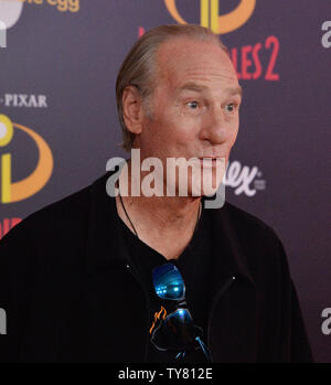 Warf Mitglied Craig T Nelson, die Stimme von Bob Parr und Herr Unglaubliche in der animierten motion picture sci-fi-Komödie 'Incredibles 2' die Premiere des Films in Hollywood" in Los Angeles am 5. Juni 2018 besucht. Story: Bob Parr (Mr. Unglaubliche) ist an der linken Seite für Klinke-klinke zu kümmern, während Helen (elastigirl) ist die Welt zu retten. Foto von Jim Ruymen/UPI Stockfoto